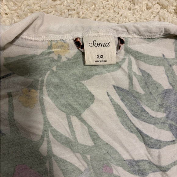 Soma Floral Robe - Picture 2 of 3